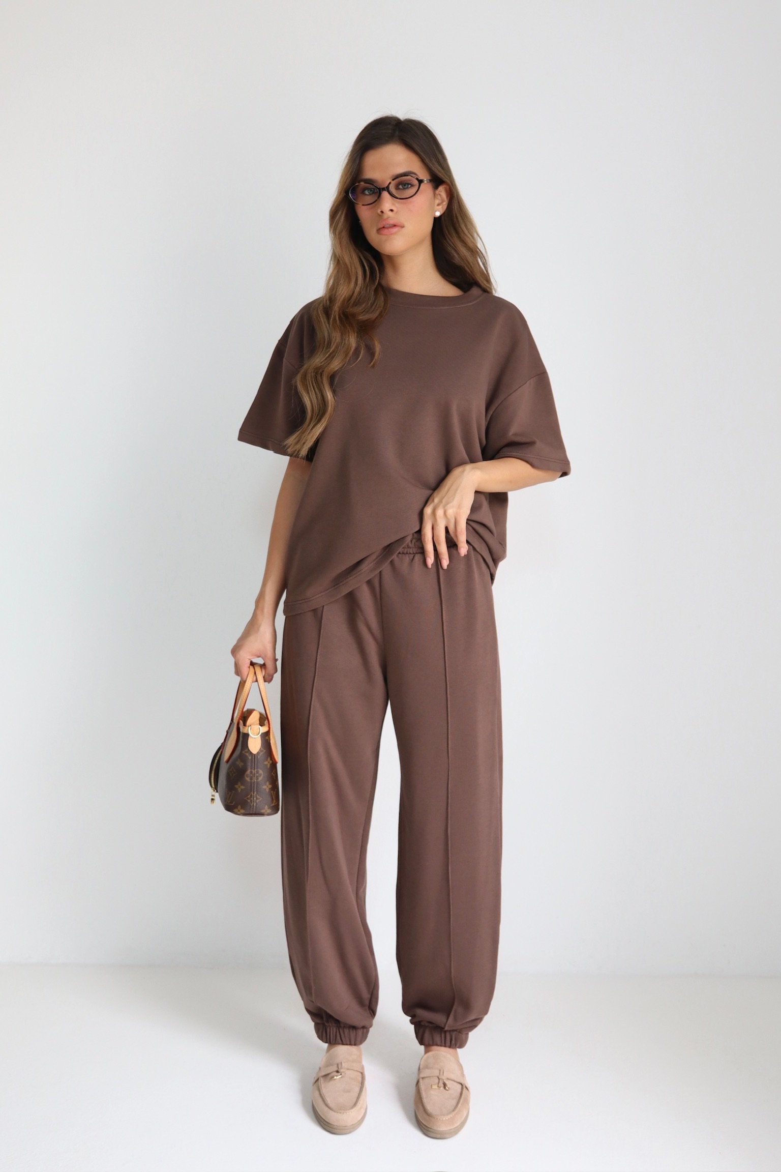 חליפת דיאלוג חום