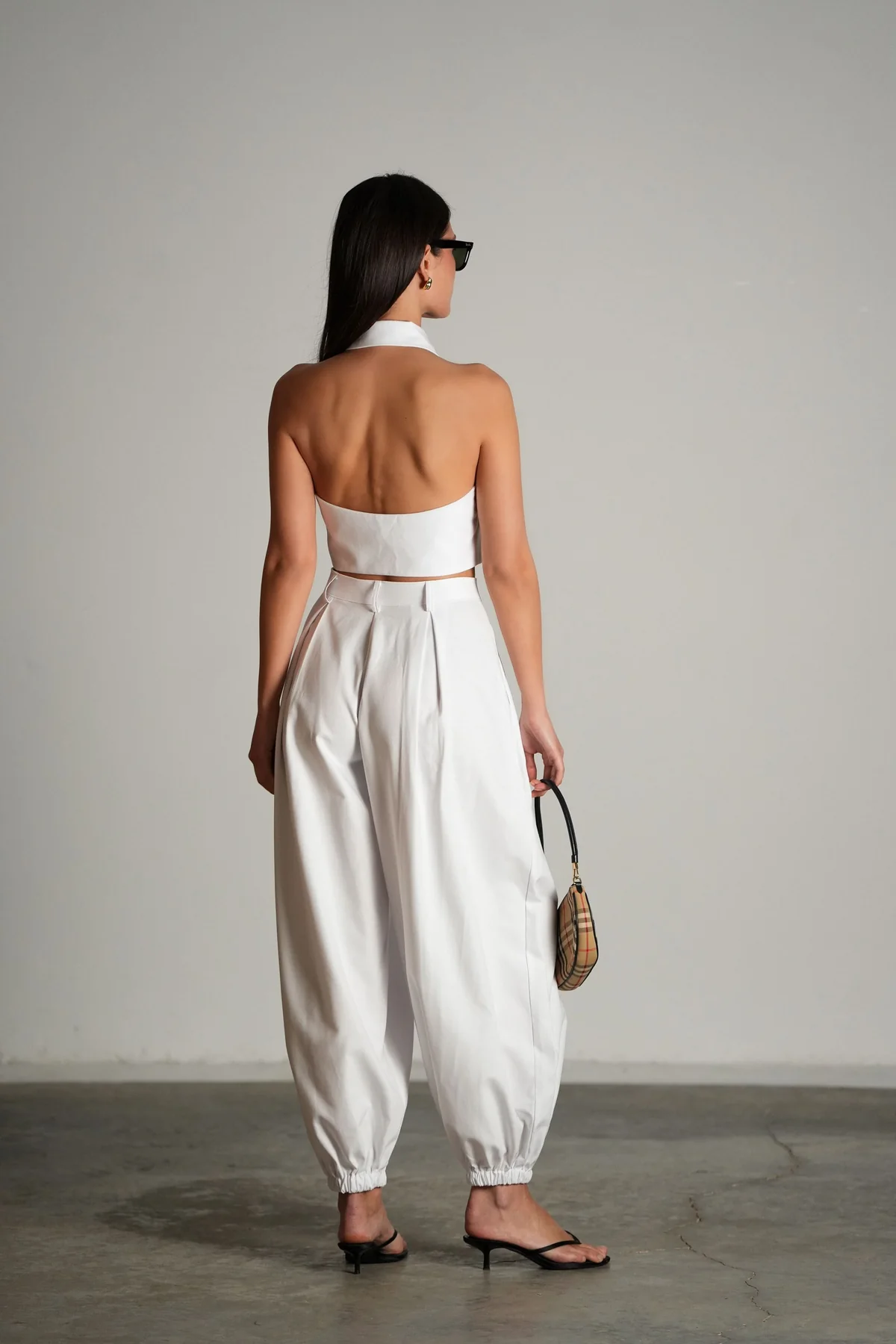 חליפת מרטינה לבן